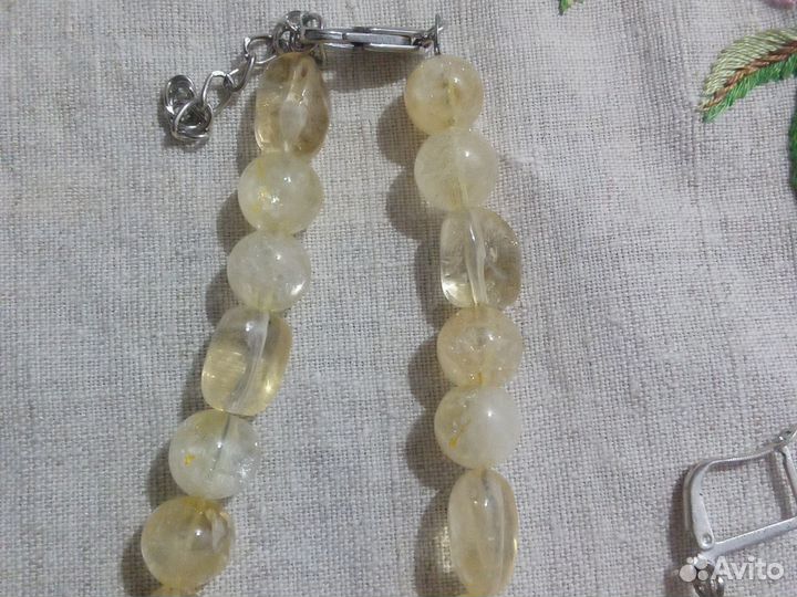 Бусы и серьги из натуральных камней