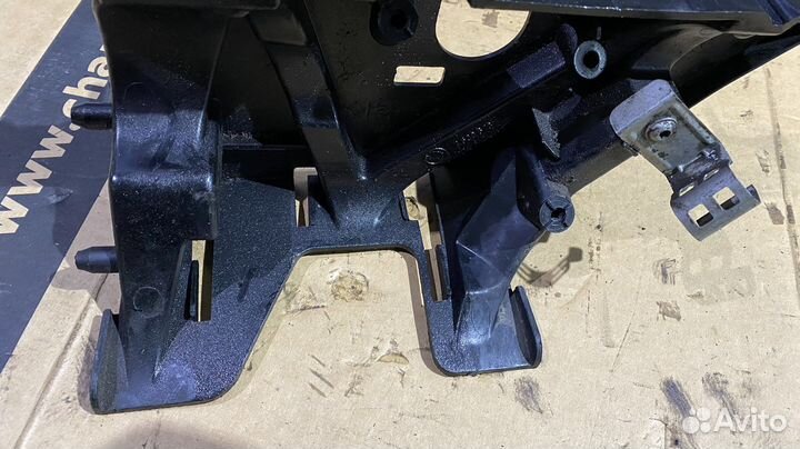 Кронштейн впускного коллектора BMW E90 N46B20