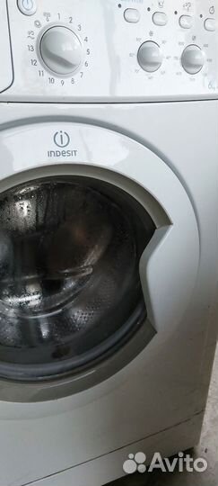 Стиральная машинка б/у Indesit IWC6085B