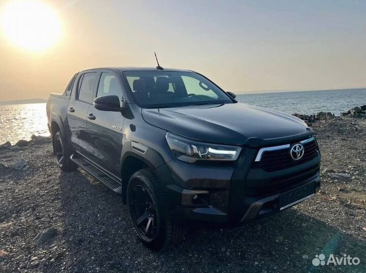 Разбор Toyota Hilux 2021 год, 2.5 дизель, черная