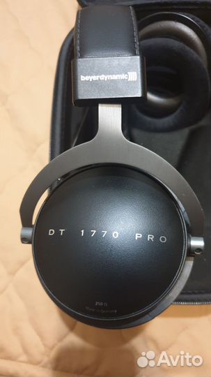 Студийные наушники Beyerdynamic DT 1770 PRO