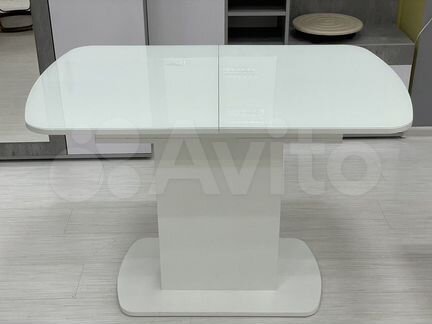 Кухонный стол стеклянный раздвижной