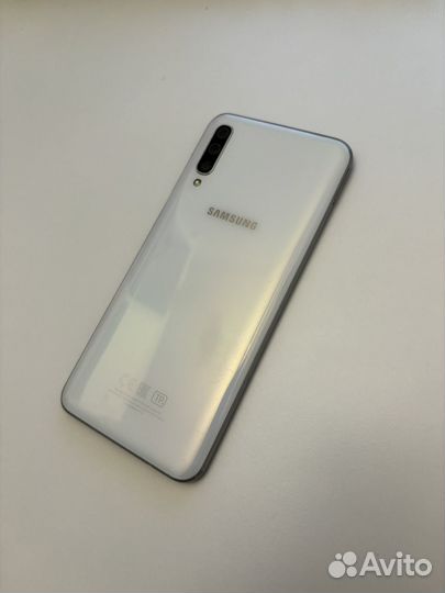 Samsung Galaxy A50, 4/64 ГБ