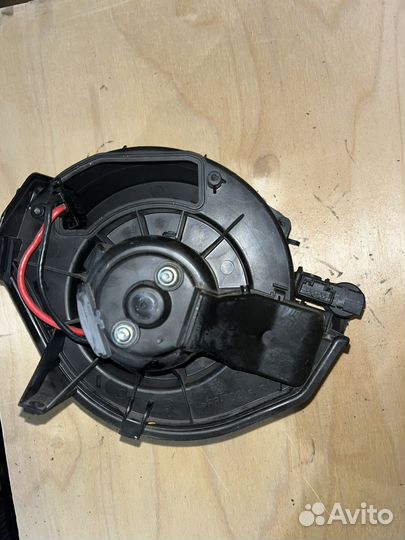 Мотор вентилятор печки приточный Audi A6 C6 3.0