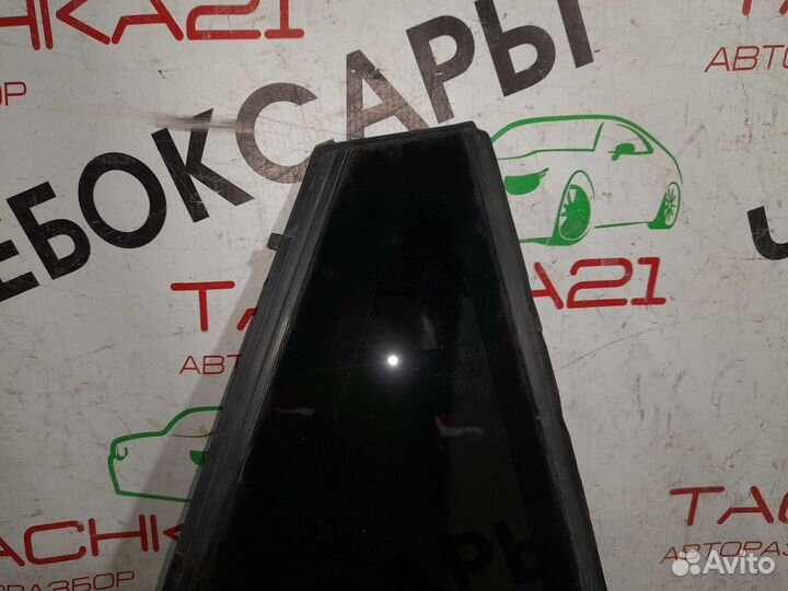 Глухое стекло задней правой двери BMW X5 F15 13-18