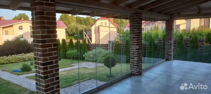 Раздвижное остекление террассы веранды беседки