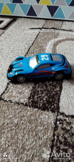 Машинка на радиоуправлении