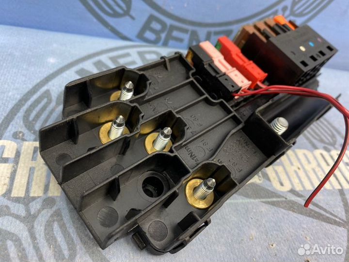 Блок предохранителей Mercedes-Benz R-Class W251