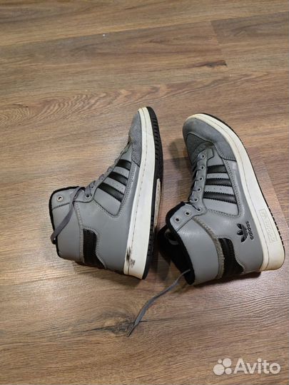 Зимние ботинки Adidas