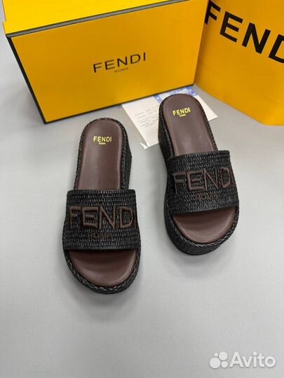 Fendi шлепки