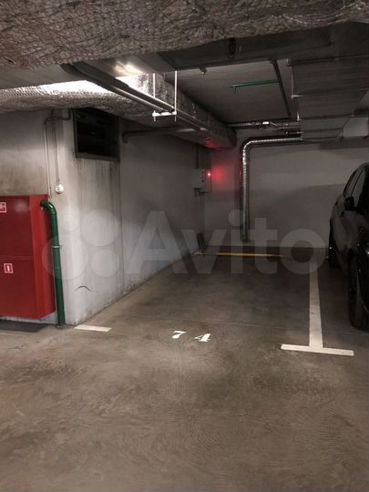 Машиноместо, 10 м²