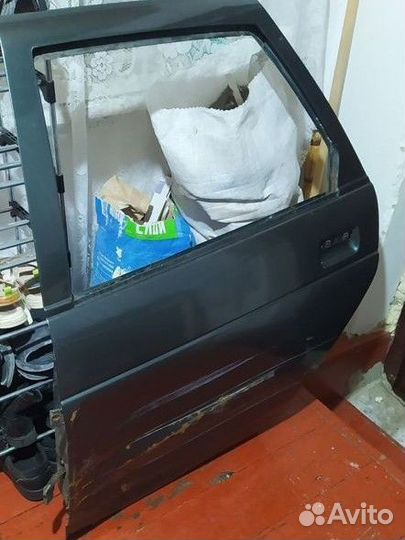 Дверь левая задняя priora