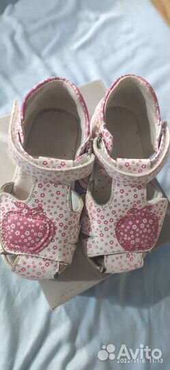 Босоножки для девочки