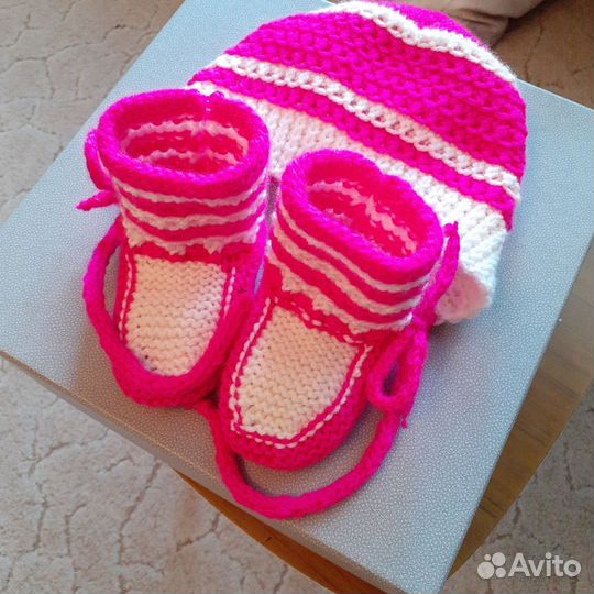 Комплект на выписку для девочки