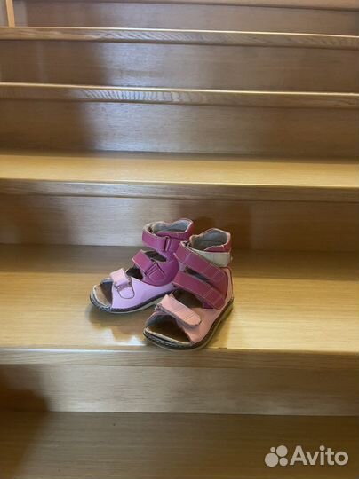 Ортопедическая обувь размер 27б у немного