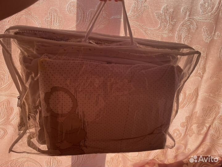 Бортики в детскую кроватку и 2 одеяла