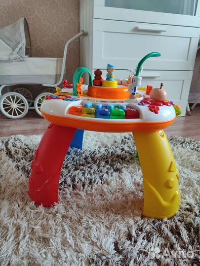 Развивающий столик жирафики