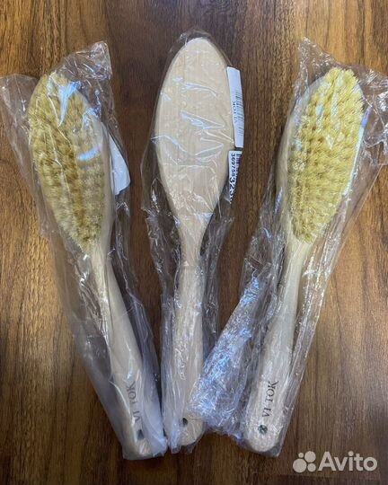 Новая щетка для сухого массажа