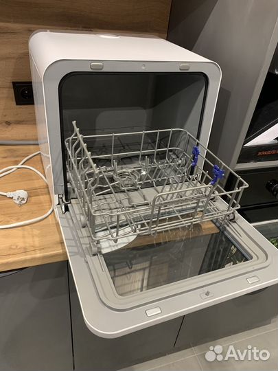 Посудомоечная машина Midea mcfd42900, голубой