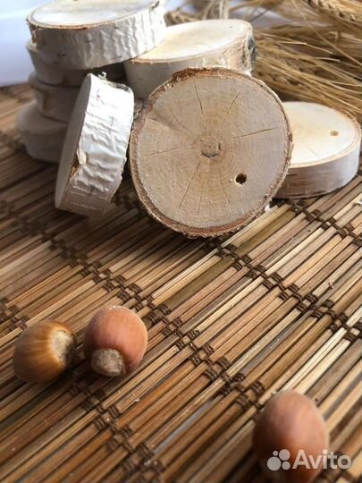 Спилы дерева для декора с отверстием