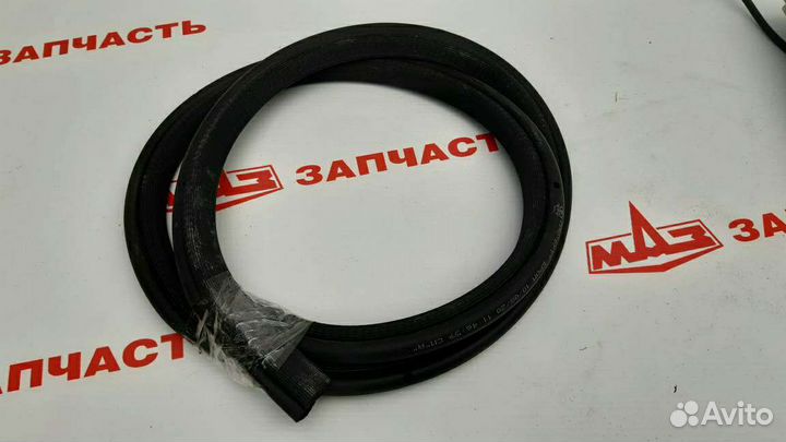 Уплотнитель инструментального ящика на Маз