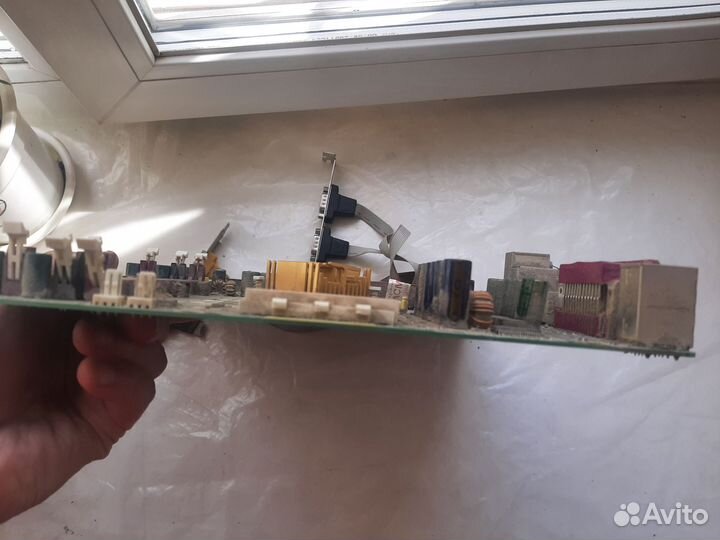 Материнская плата