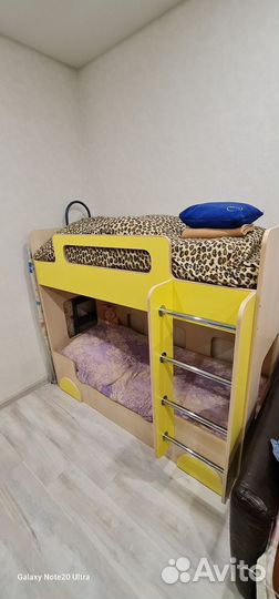 Двухъярусная кровать