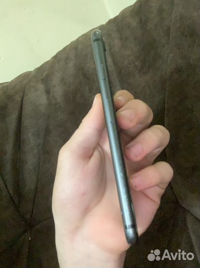 iPhone 8, 64 ГБ