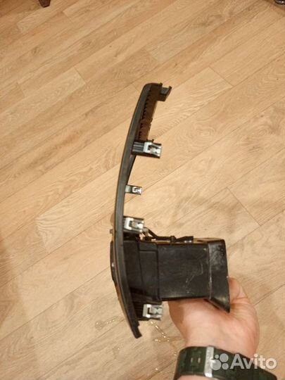 Дефлектор воздушный центральный ваз (LADA) Granta