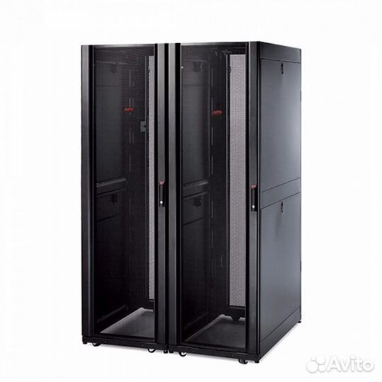 Серверный шкаф APC NetShelter SX 42U 115060