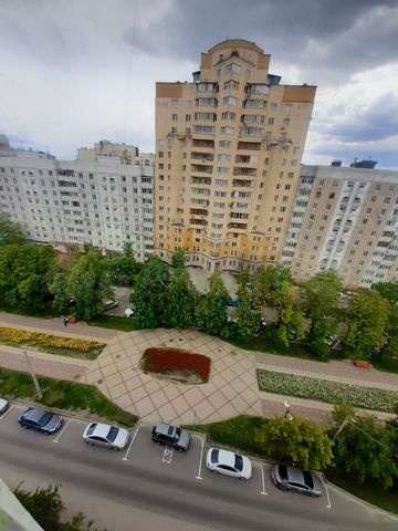 2-к. квартира, 52 м², 9/14 эт.