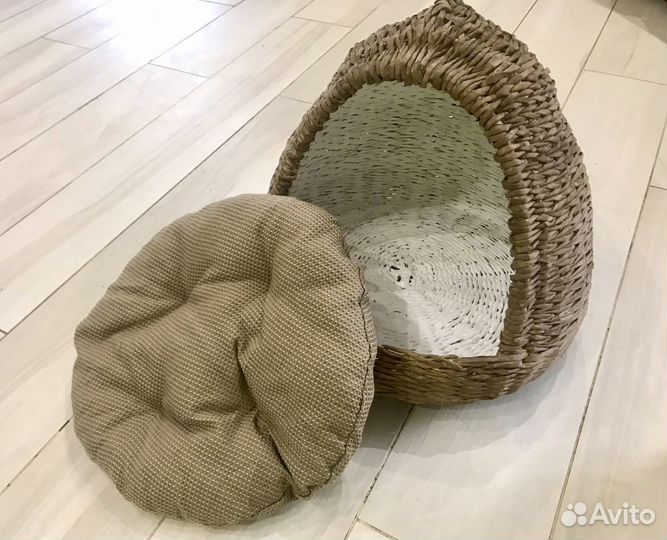 Домик для кошек и маленьких собачек