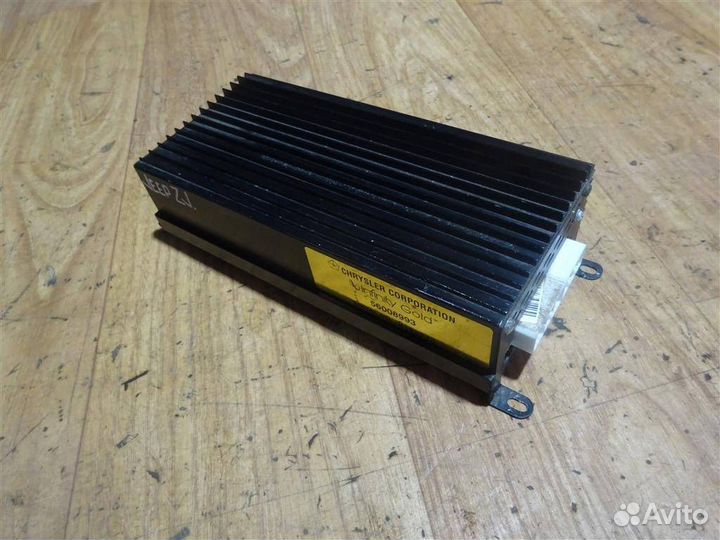 Усилитель акустической системы Jeep Grand Cheroke