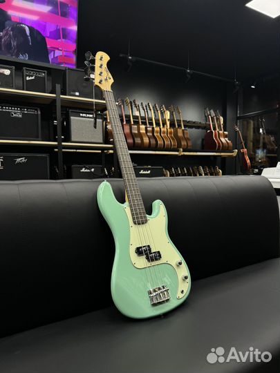 Бас-гитара Prodipe звучки Alnico V (Новая)