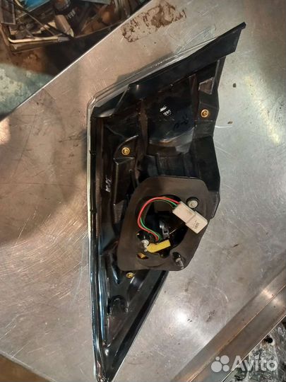 Задний правый фонарь Mazda 6