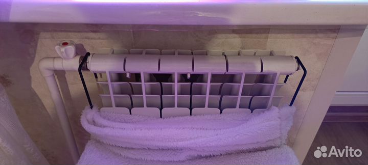 Лежанка для кошек на батарею