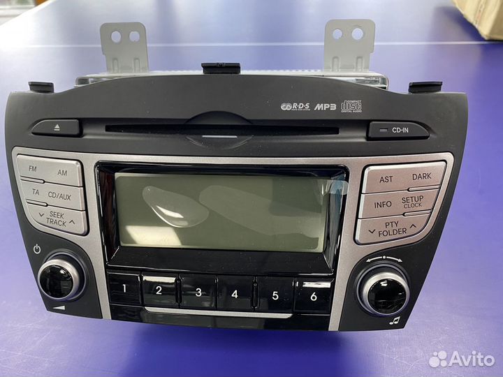 Магнитола штатная Hyundai ix35 / Tucson 2010-2015