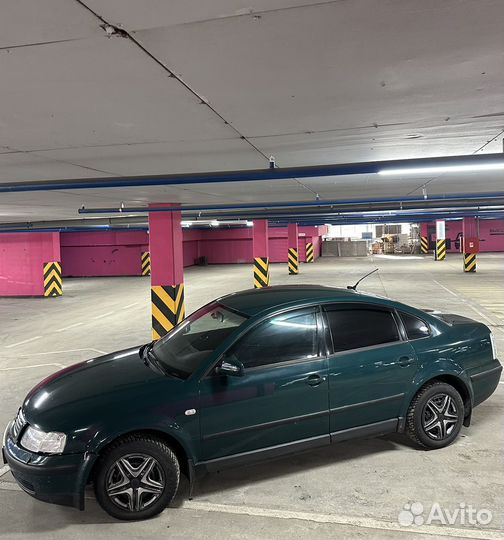 Volkswagen Passat 1.8 МТ, 1999, 300 000 км