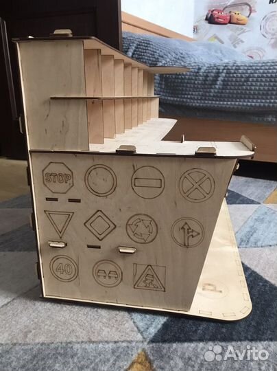 Парковка гараж для машинок деревянная