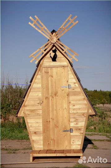 Уличный туалет деревянный ELE1008