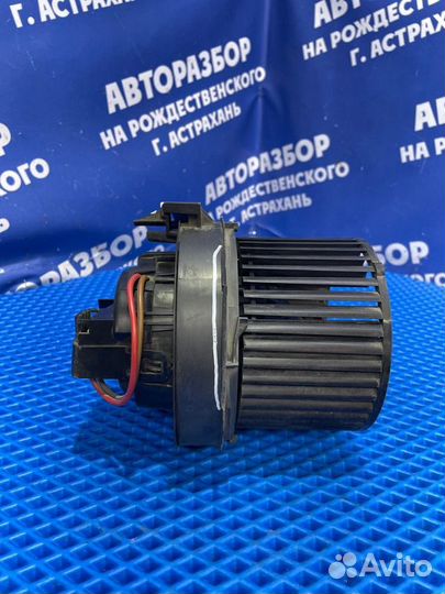 Моторчик печки Nissan Almera G15 седан 2017