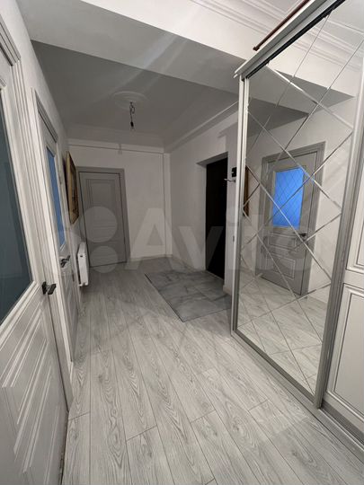 2-к. квартира, 63 м², 3/9 эт.