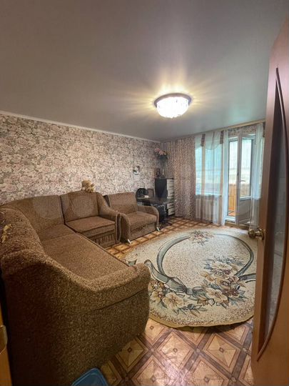 3-к. квартира, 56 м², 1/4 эт.