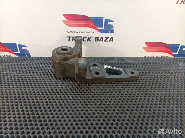 7484099250 Кронштейн передней рессоры