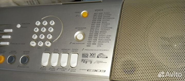 Yamaha psr e303