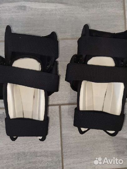 Наколенники вратарские YTH