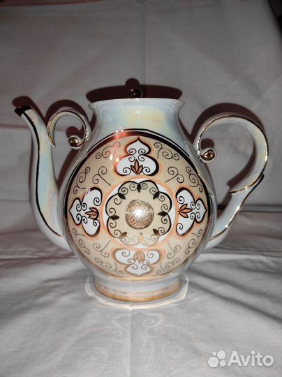 Большой фарфоровый чайник Кисловодск винтаж СССР