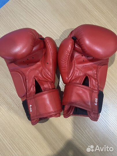 Продам детские боксерские перчатки 4-OZ