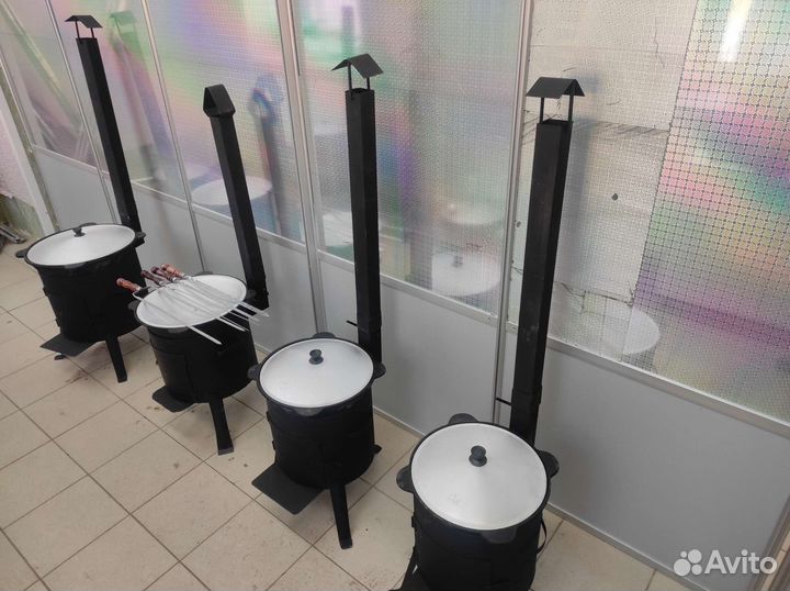 Казан чугунный 8 литров с печью и трубой