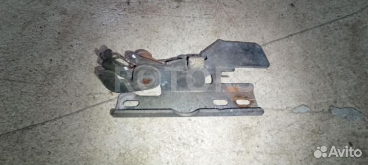 Замок капота DAF XF 105 2012